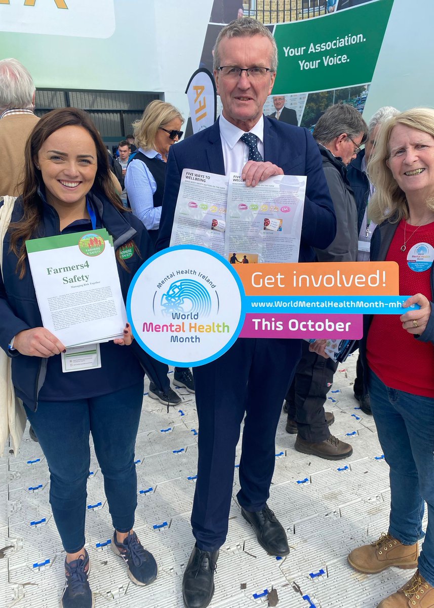 #nationalploughingchampionships #NPAW2022 Delighted to meet @Alicemcdonnell1 @TimCullinan_IFA and share resources @MentalHealthIrl @Farmers4Safety leaflets #stress #MentalHealthMatters #Farming @FARMRes1 @IFAmedia @martinheydonfg @DrDianeCooper