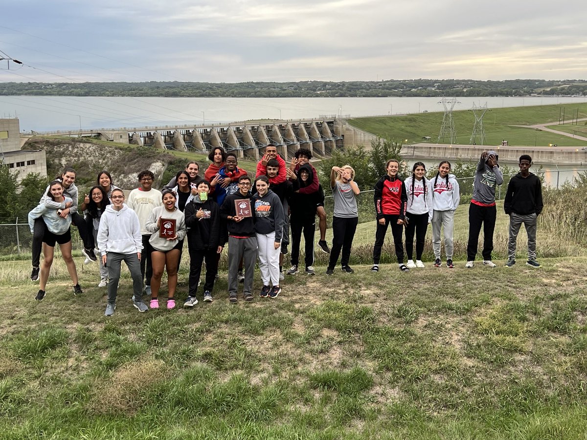 A great day for both our boys and girls squads! They came away with the team win on both sides! Congratulations kids! So proud. Of course it wouldn’t be the Crofton invite without a dam picture. 😉