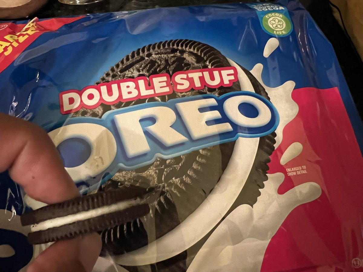 You call this a #DoubleStuf <a href="/Oreo/">OREO Cookie</a> Slippin’