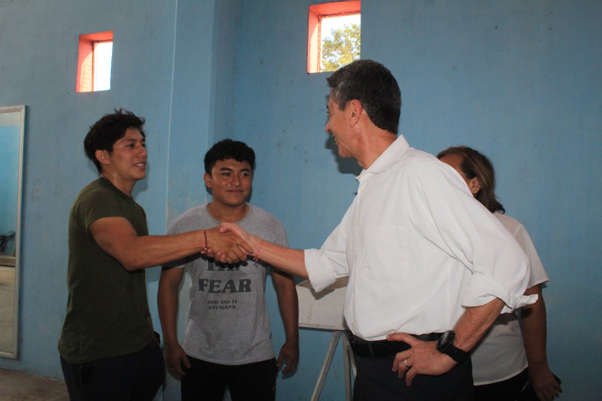 IDEY_oficial's tweet photo. ✅ Siguiendo las instrucciones del Gobernador @MauVila, acudimos a supervisar las escuelas de Levantamiento de #Pesas 🏋🏻♀️ y #Box 🥊 del Centro Regional de Desarrollo del Deporte de #Hunucma, supervisando sus necesidades para dotar de nuevo material deportivo... (1/2) https://t.co/Oa6fgbkrKu