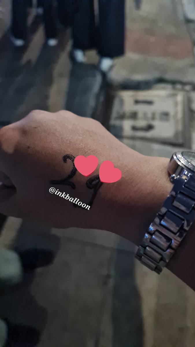 inkballoon's tweet photo. I'm crazy enough, already here from 5 AM. May luck be with me 🥺
#SelamatDatangWayV #TEN #TENLEE #텐 https://t.co/az0lnzP9Tj