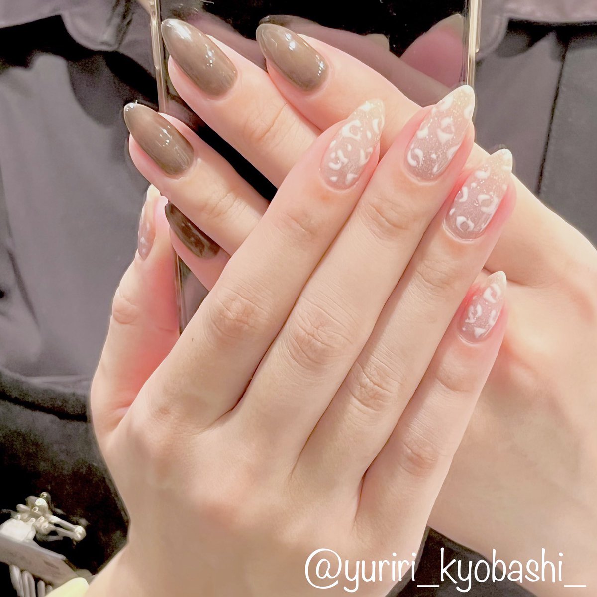 HOMEI_nail's tweet photo. レオパードネイル🐆

もう片手はブラウンのワンカラーにして
アシメネイルです💅

今日から3日間
アトリエでお待ちしております🙋‍♀️

京橋アトリエ　ゆりり

#ウィークリージェル #セルフネイル
#WG1 #WG7 #マグネットトップジェル
#NE75 #NE185 https://t.co/FMmNynl0ZF