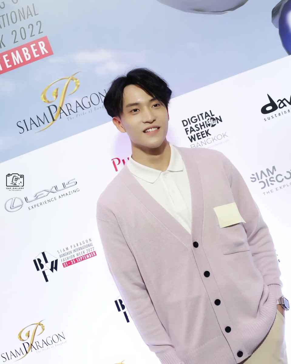 Gap_g_allery's tweet photo. :) ✨
#BIFW2022
#BIFW2022xAtime26
#GapNarongkorn
#GapsNeighbour https://t.co/BLeYx0CVT0