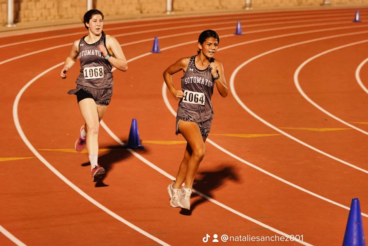 SadieCakes210's tweet photo. Another great Meet !!! Sadie takes 13th of 61 runners!!! Sotomayor earns 2nd place at the meet #crosscountry #sprainedankle #perserverence #varsityrunner https://t.co/WSivebQQik