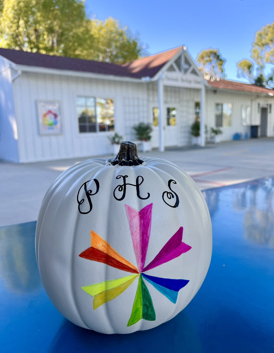 PHS_K8's tweet photo. Happy First Day of Fall! 🎃 https://t.co/1xCJZbRnsK