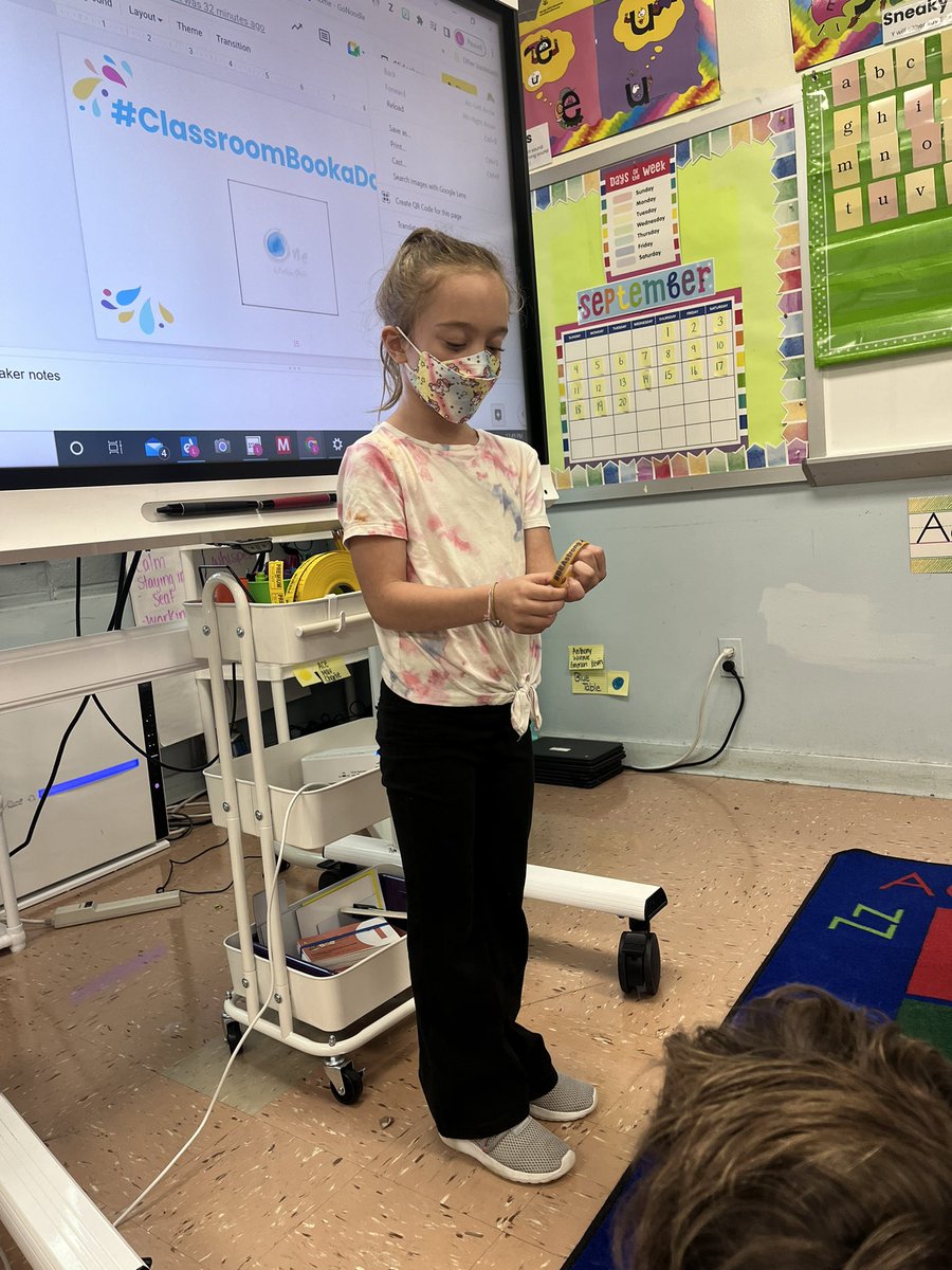 Rm5igknighters's tweet photo. One of the many things that makes Room 5 a special place is that we take the time to ask each other questions and learn more about our igKnighter friends. We know it's a safe place to share about ourselves, our families, and our lives. 🥰 @ARKknights1 #beastrong https://t.co/gt71ioIQXj
