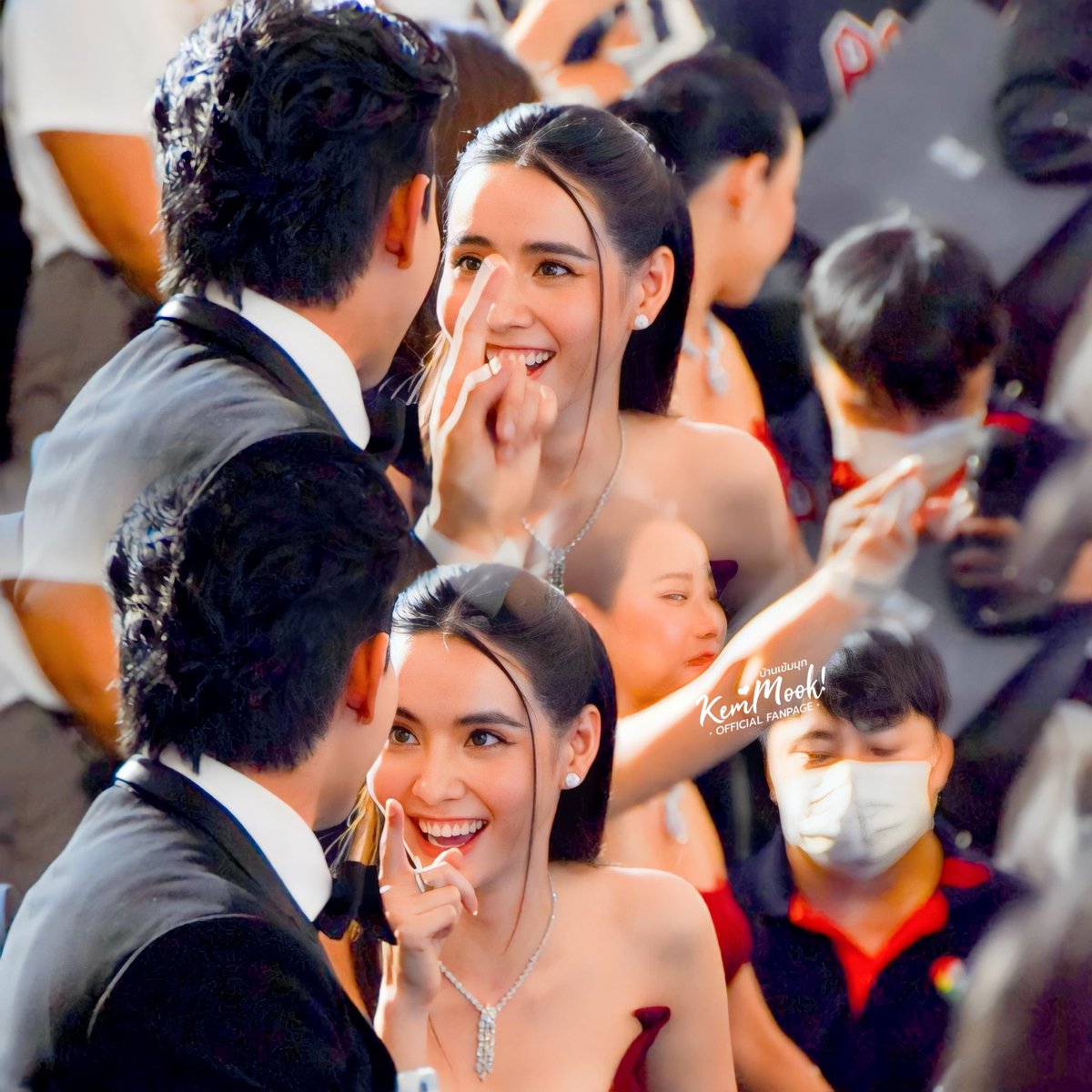 อยากจะดื้อให้สุด แล้วคนดุคือเธอ🌈🤍🖤🐥🐶 
.
สวัสดีเช้าวันศุกร์
.
#เข้มมุก
#เข้มหัสวีร์ 
#มุกดานรินทร์รักษ์