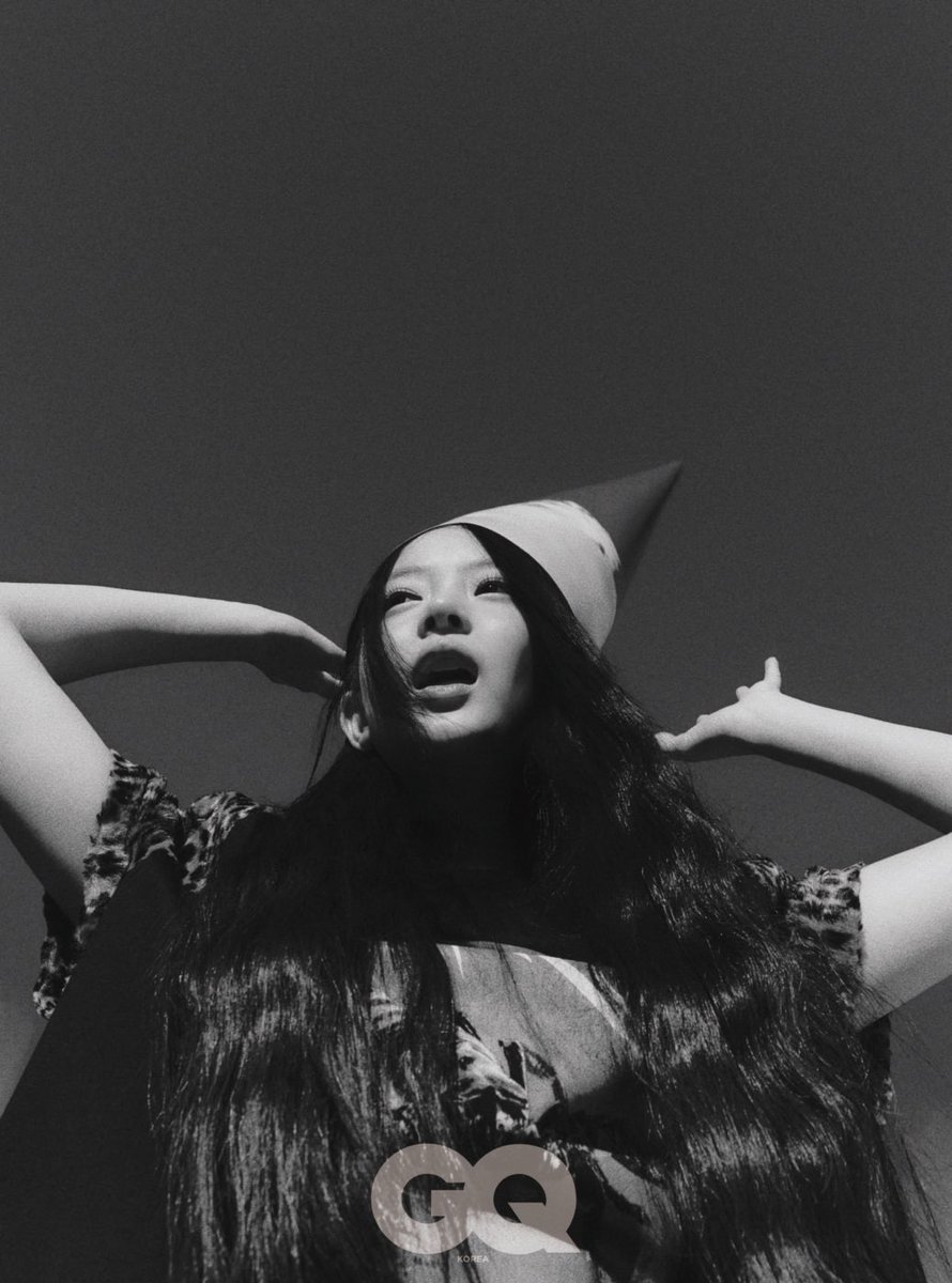 hannispic's tweet photo. HANNI PHAM FROM NEWJEANS https://t.co/scYdD78Unt