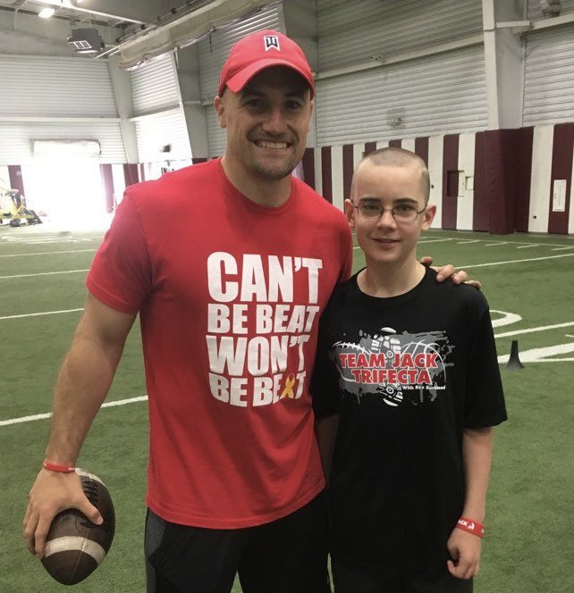 MarkBerman_'s tweet photo. #Texans RB Rex Burkhead (@RBrex34),met then 6-year-old Jack Hoffman after he was diagnosed w/ brain cancer &amp; they’ve remained close.Rex will host @TeamJack Foundation’s TopGolf Classic in Katy Oct 10th.Proceeds benefit its
mission to fund childhood brain cancer research&amp;awareness https://t.co/QyQjP7tm8B