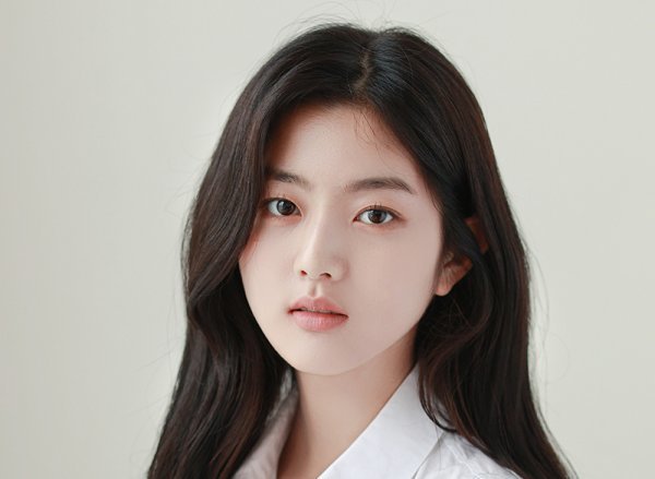 k_dramaindo_'s tweet photo. #ShinEunSoo memperpanjang kontrak dengan agensi Npio Entertainment.
Ia debut di tahun 2016 lewat film #VanishingTime. Ia juga bermain di drama #BadPapa #BloodyHeart & #AModelFamily.
https://t.co/HDnHEVyiDs https://t.co/Pxs77o6DEB
