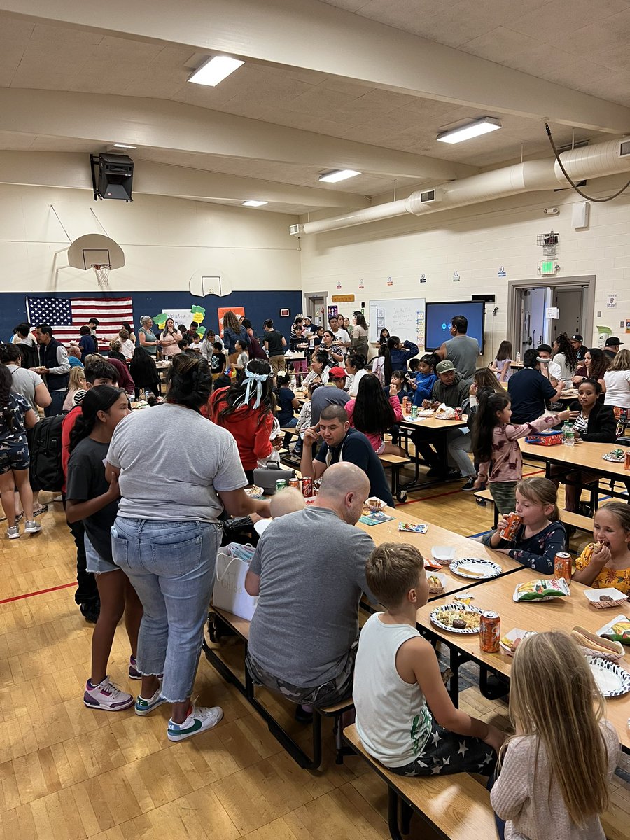 Ms_Ingersoll's tweet photo. Hilltop family BBQ night! https://t.co/NlRuJeiQ5L
