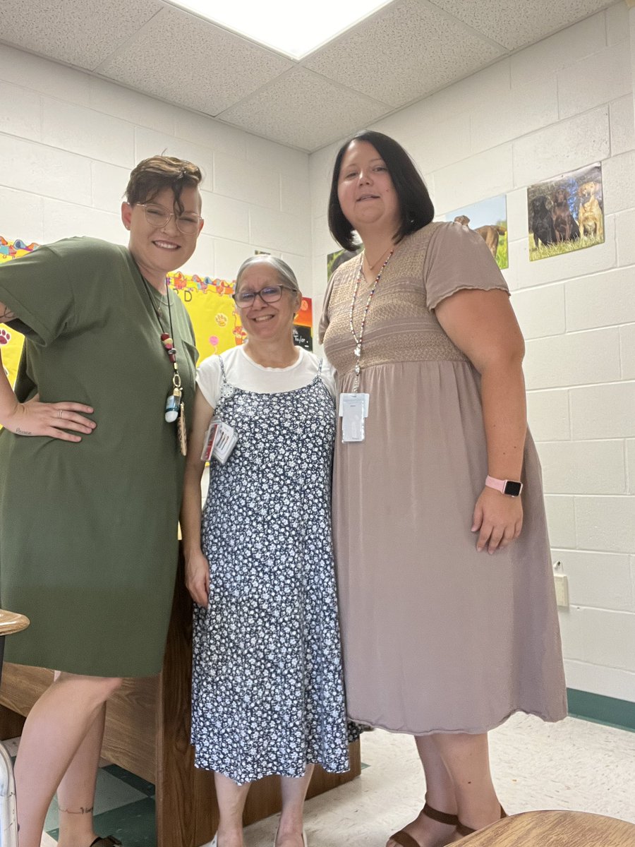 TaylorH3523's tweet photo. ASD team taking on open house! #freedomfalcons @freedomvolusia https://t.co/4L6gLZuQXL