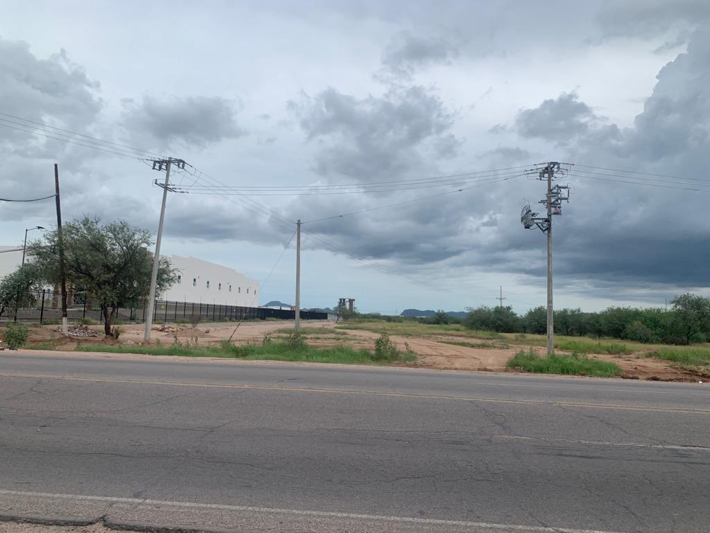 expansionbr's tweet photo. TERRENO INDUSTRIAL EN VENTA / HERMOSILLO

- Ubicado en Blvd. García Morales
- A 2.5 Km del Aeropuerto Internacional
De Hermosillo
- Zona de parques Industriales
- Ideal para naves o bodegas
- Superficie de 20,511.19 m2
- Precio por m2 $1,600.00 https://t.co/FHtkNuaYyj