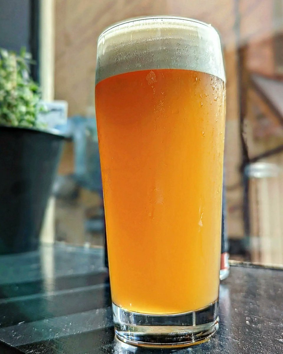 beer_tapped's tweet photo. We only have one Earth 🌎🌍#earthdayeveryday
#BeerTapped🍺: Daily Planet (on nitro)
Beer Type: #neipa #hazyipa #nitroipa #nitrobeer
Brewery: @SpringHouseBeer
Brew Birth: Lancaster, PA
Serving Style: Draft 👉 Willi-Becher glass
Profile: 6% ABV - n/a IBUs
https://t.co/Nck9NtVxXw https://t.co/3DK1UcpJus