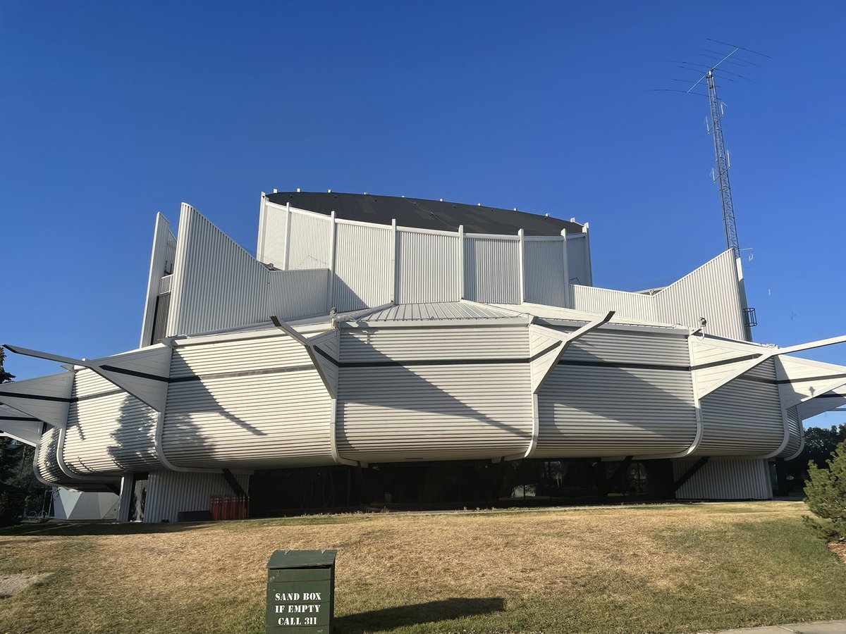 ExtraLars's tweet photo. Thank you @TWoSEdm for treating us like VIPs! Your staff were wonderful today.
Brought two Australians to see The Arctic.π¦πΊ
#TWoSEdm #TelusWorldOfScience #VIPTreatment #IMAX https://t.co/zuXlA2crmz