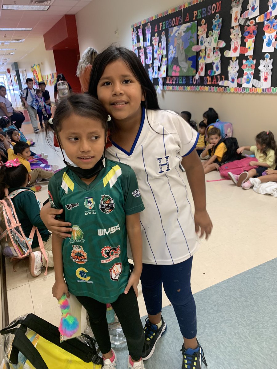 guevarasonia02's tweet photo. We celebrated day four of #HispanicHeritageMonth2022 by wearing our favorite fútbol jersey. #HISDHHM @HoustonISD @BonnerElemHISD https://t.co/ZC4HDk2C7k