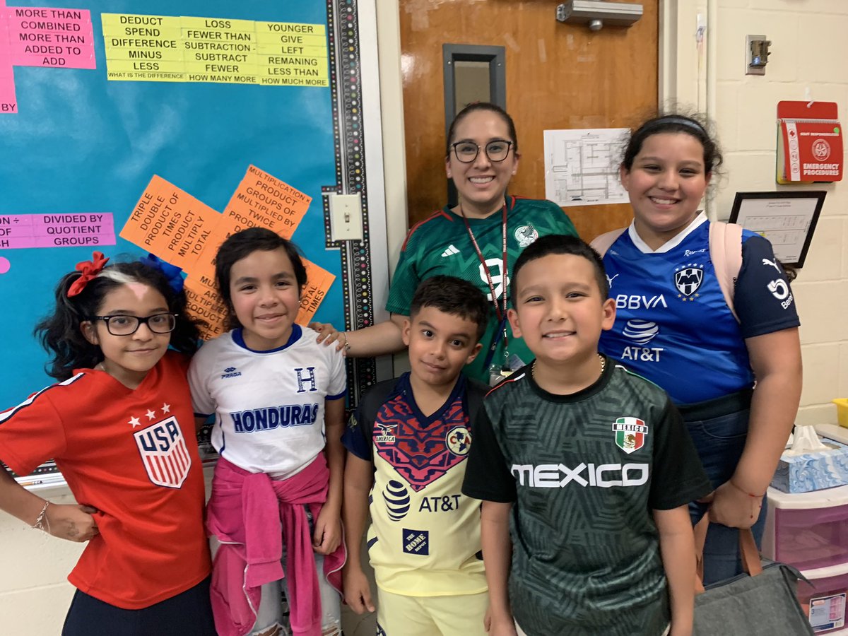 guevarasonia02's tweet photo. We celebrated day four of #HispanicHeritageMonth2022 by wearing our favorite fútbol jersey. #HISDHHM @HoustonISD @BonnerElemHISD https://t.co/ZC4HDk2C7k