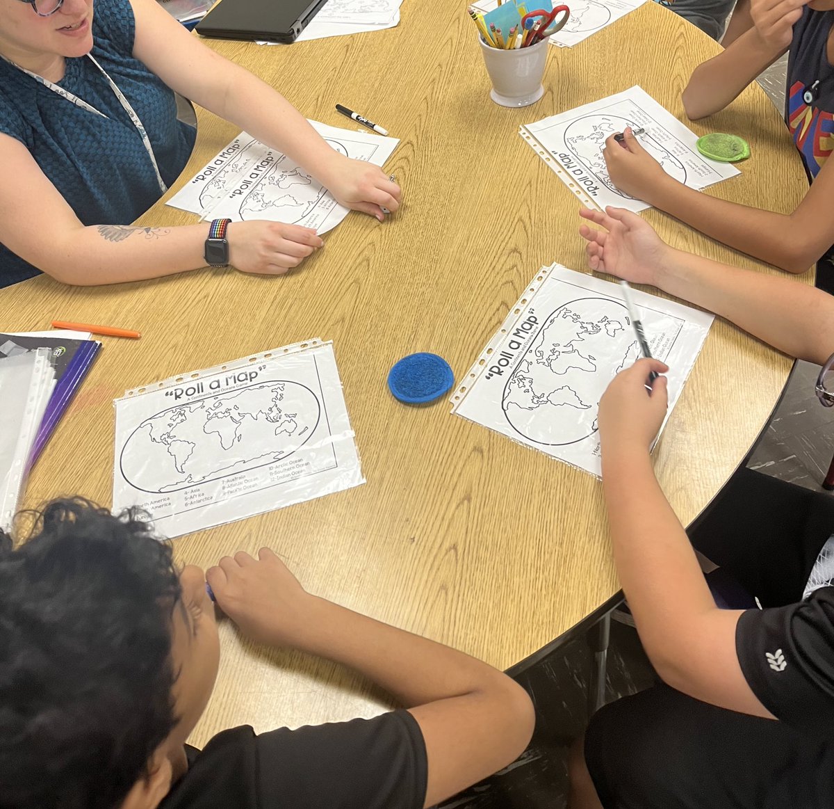 MsLeonardoClass's tweet image. Traveling around the earth today in social studies 🌎 @BelberMiss