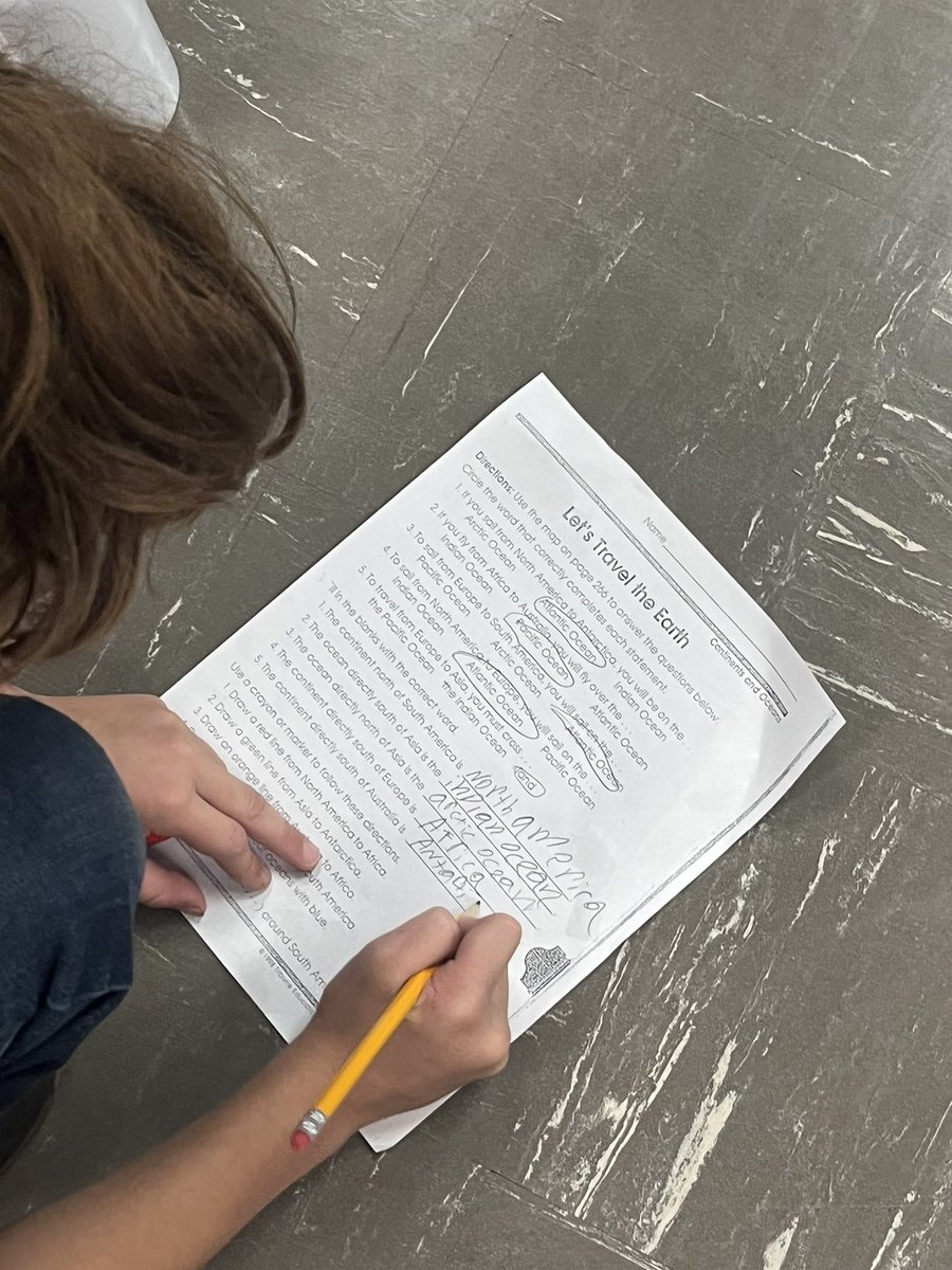 MsLeonardoClass's tweet image. Traveling around the earth today in social studies 🌎 @BelberMiss