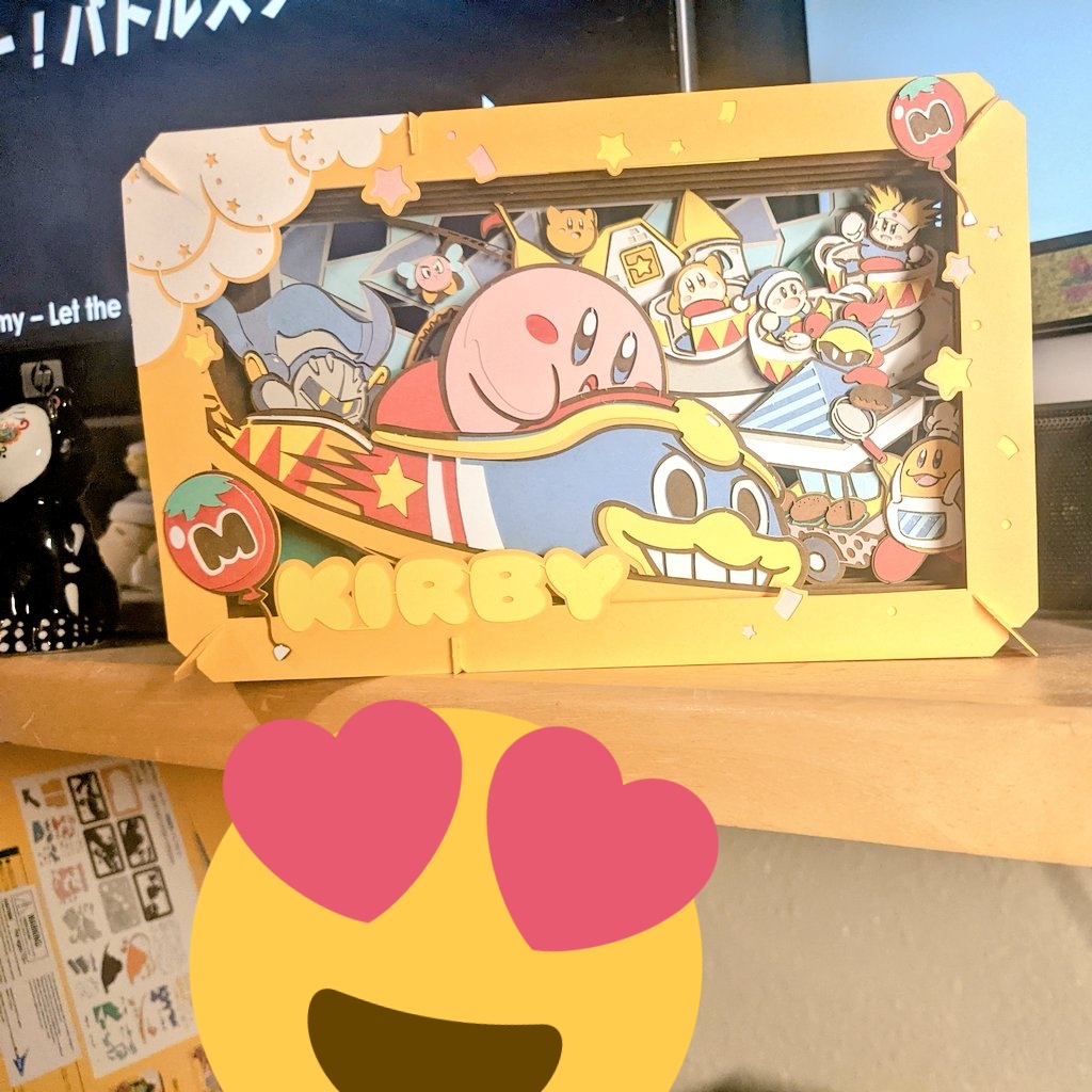 AnimeRoomy's tweet photo. Hi Roomies, Sakura here!🌸
I finally found some time to finish my paper theater! It was a lot of work and I made a couple mistakes, but I love the art so much! 
Next on the list is a case with lights!
#ensky
#Kirby
#animeroomy https://t.co/0Yrf10w88n