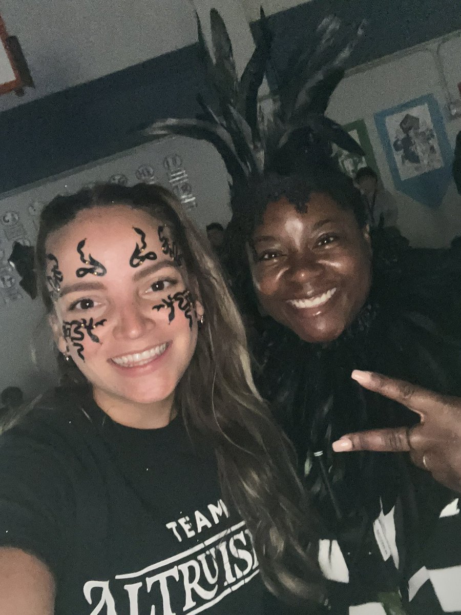 House Sorting Day <a href="/PME_Katyisd/">McRoberts Elementary</a> was a huge SUCCESS! Thank you to these amazing ladies @Powell_PME <a href="/artsmart_turley/">Bryan</a> <a href="/MarchettaEds/">Marchetta Macon</a> 💙❤️💚🖤<a href="/ronclarkacademy/">Ron Clark Academy</a> #4houses1family #altruismo #amistad #reveur #isibindi