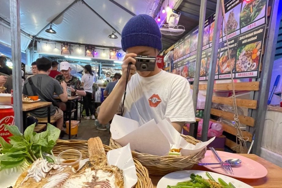 filmhanbin's tweet photo. POV: you’re dating Hanbin https://t.co/JPgy1RUqJl