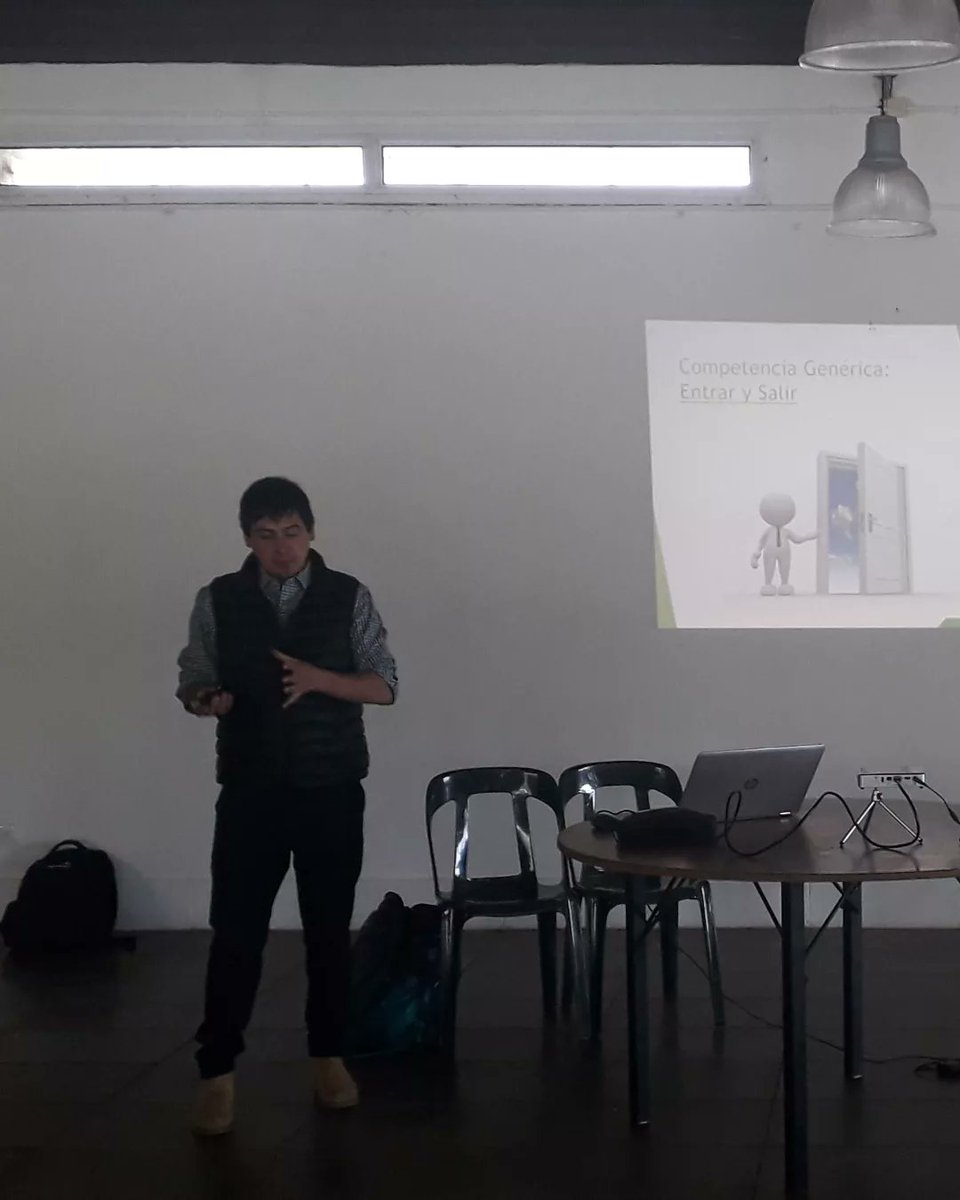 gabrown65's tweet photo. Tres vetes en la Escuela de Encargados de Madariaga de Reg Sudeste de @crea_arg
Recorrida de rodeos en servicio y manejo de la sanidad y gestion de las emociones  
Gracias @msaintm y Agustín Aragón por acompañarnos https://t.co/sczFhUmJu5