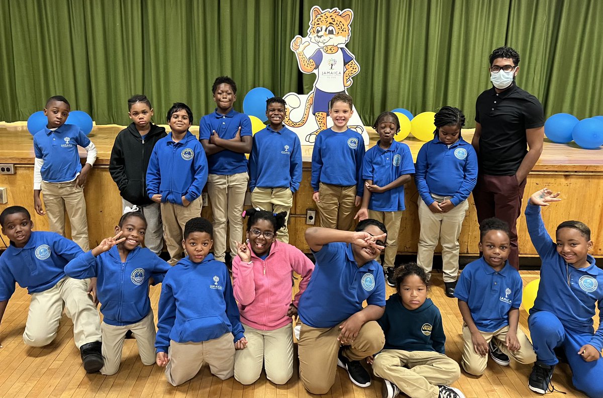 JCS312Q's tweet photo. Commitment Ceremony Part Deux…today we celebrated our jaguars in First, Second, Third, and Fourth grade. 💛💛💛#JCSPride #WeRoar https://t.co/gOpwrXqMq2