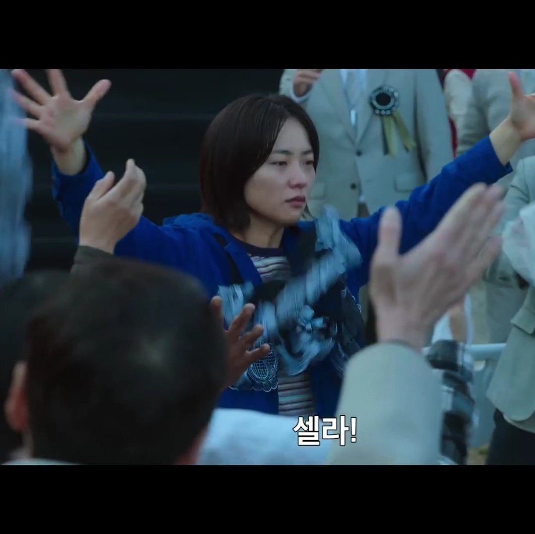 Jeon_yeoboo's tweet photo. 글리치 두 여주인공들의 행색이 심상치 않음 https://t.co/4db0pmgK3r