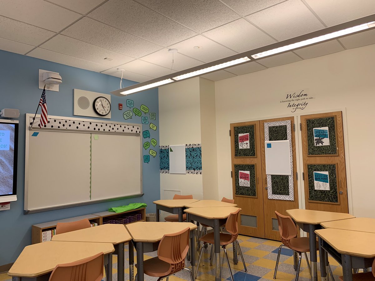 5mathadventures's tweet photo. The boards were ready to go for my #buildingthinkingclassrooms #studentengagement #beforetheygotmessy #classroomsetup https://t.co/2FWPX6b37n