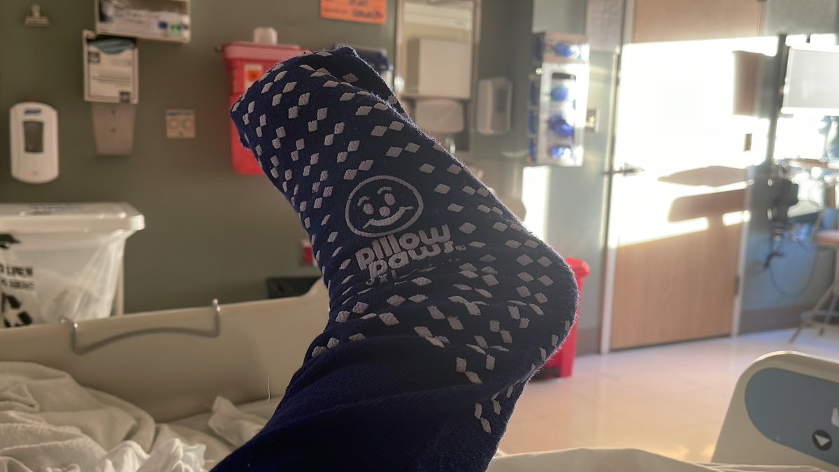 jamescara75's tweet photo. #kotd #hospitalsocks #nokicks ☹️👎🏻 https://t.co/inXkZ9YwAZ