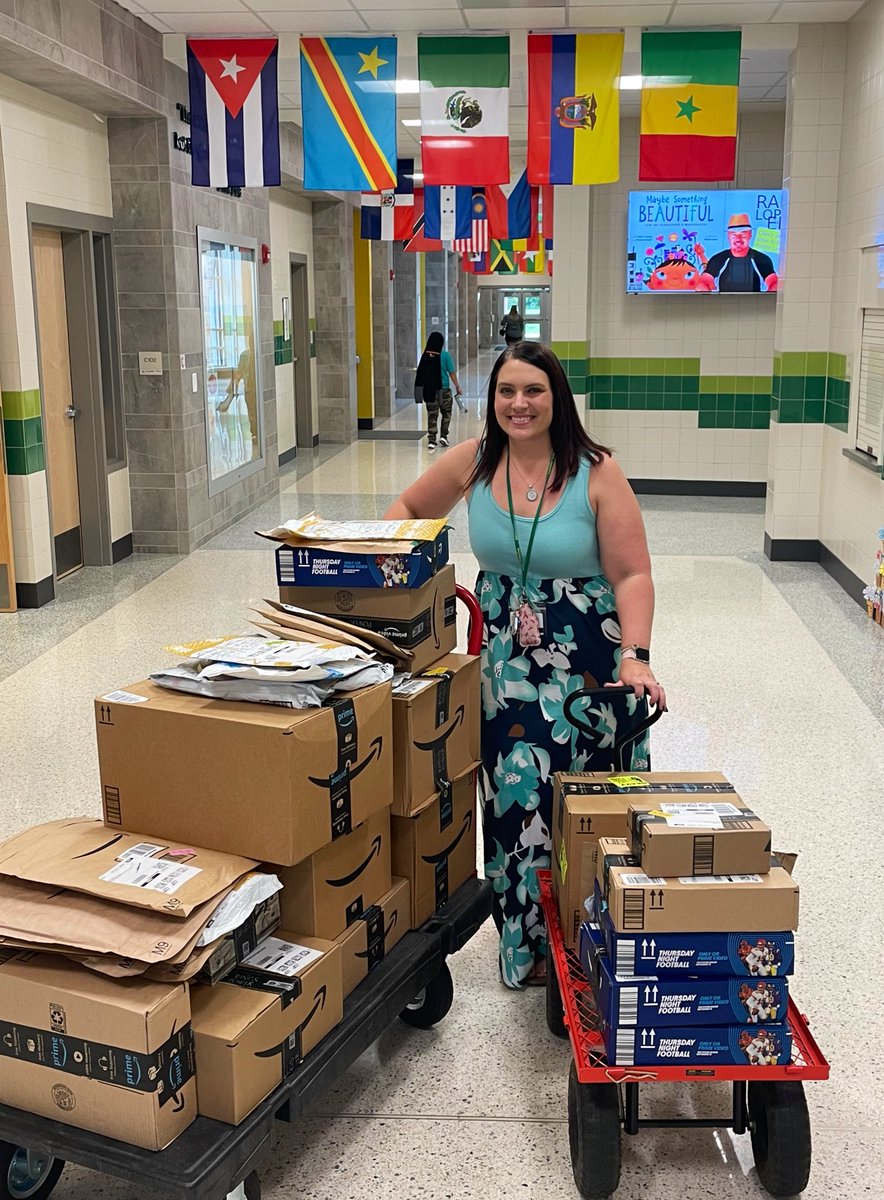 TSmithTeach's tweet photo. Amazing people from across the country came together to help @ms_flickinger and I #clearthelist as we begin our new adventures in 2nd grade and we are so thankful! #watchus #givethanks #payitforward https://t.co/OCWZj1XTlW