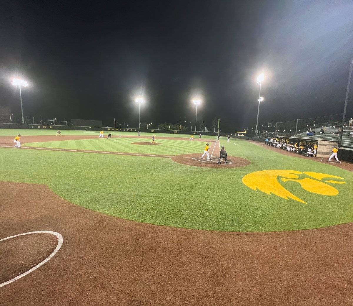 UIBaseball's tweet photo. Hawks Win! 

Final (15) | Iowa 32, Mississauga 1

#Hawkeyes https://t.co/CkKM9Nx3TA