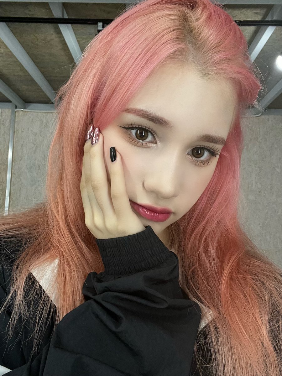 kep1erinter's tweet photo. @official_kep1er Twitter | Bahiyyih | 20220923

“getting off work vibe”

trans: @kep1erinter 

#휴닝바히에 #HUENING_BAHIYYIH
#Kep1er #케플러 https://t.co/cFzZieTSo9