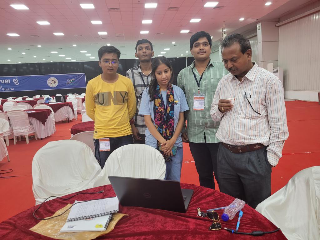 dantani_vishal's tweet photo. #AmrutNavsarjan પ્લેટફોર્મ પર આયોજિત રાજ્ય કોડિંગ #heckathon થી કેટકેટલાં ઉપયોગી નવસર્જન બહાર આવ્યાં...!
@GovindNotking અને @PagiRiddhi એ #Coding દ્વારા @GujScienceCity, @SabarmatiAshram અને @SRFDCL ની દિશા નિર્દેશત કરતી અને વિગતે માહિતી આપતી માર્ગદર્શિકા બનાવી છે. https://t.co/Wwq3zUXB1t