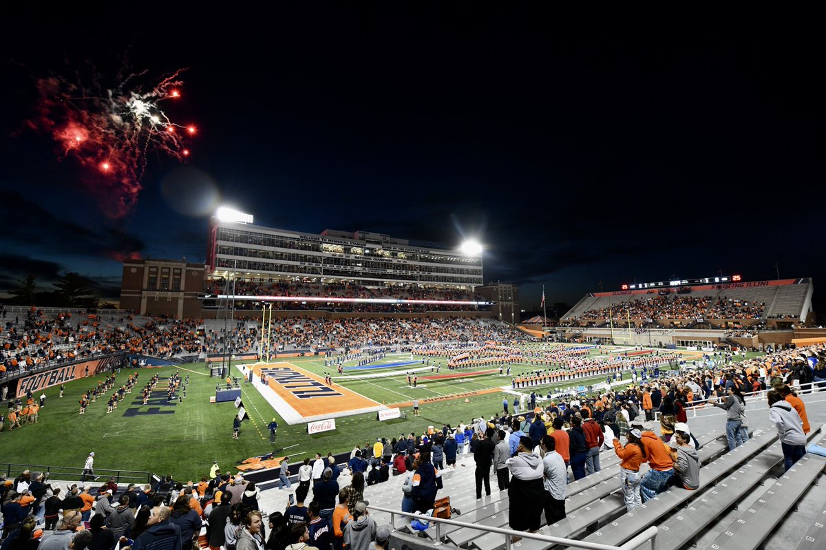 It is time for Illini football. #illini #illinifootball