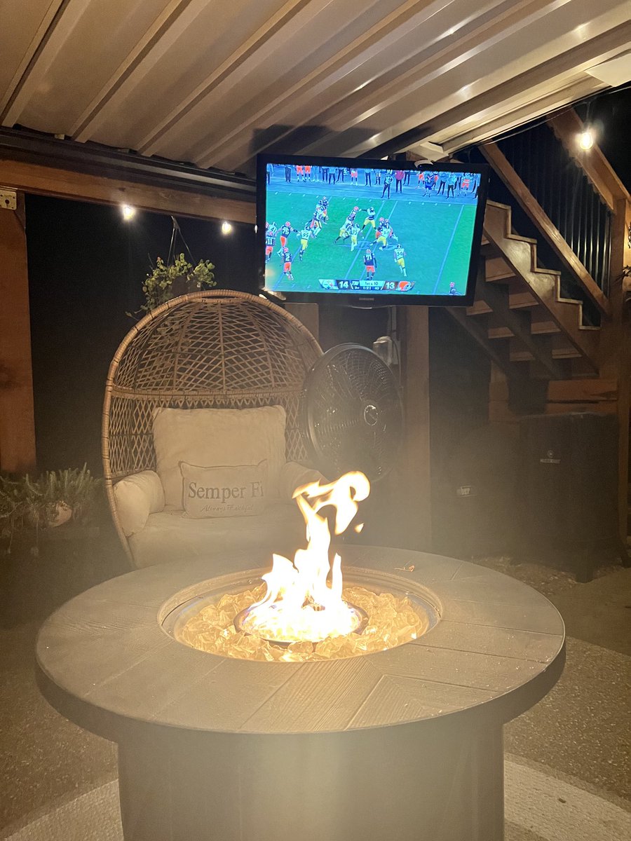 RonnieCottrell's tweet photo. Sunset at the beach may be my happy place, this is a close #2. #falloutdoors #footballismyfavoritesport https://t.co/2PGjIaMDVx