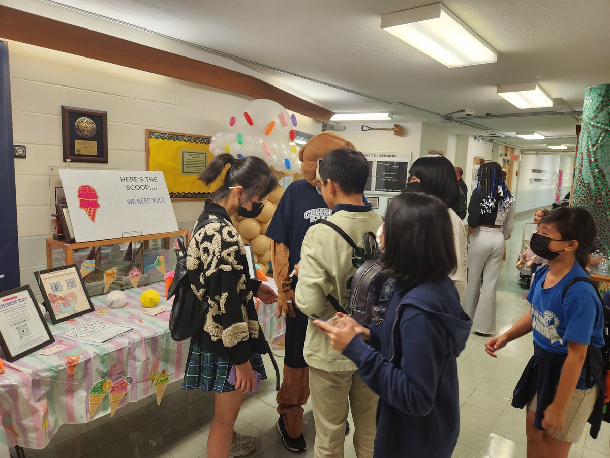 greenberg65's tweet photo. Greenberg School hosts its annual Back to School night, September 22. The Grizzly Greenberg Bear greets students. https://t.co/PE4kOBBfsc