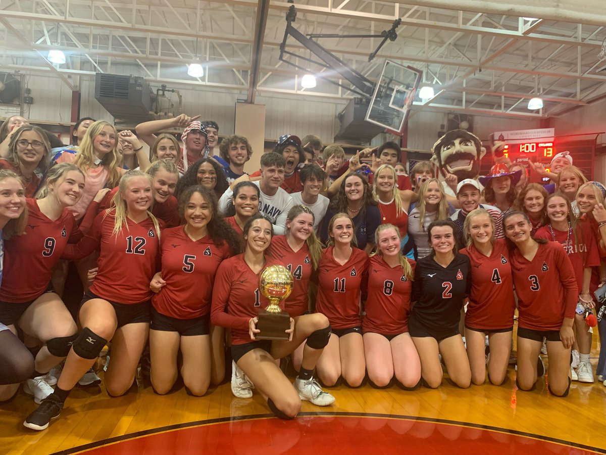 schooldist186's tweet photo. 2022 City Volleyball Champions, Springfield High Senators!! 

Congratulations ladies on a great tournament and big win over SHG! 

Congratulations to Southeast who took the early game win over Lanphier for 3rd place! 
@SHSSports 
#ignite186 #volleyball #citychamps https://t.co/sYACoT7PBp