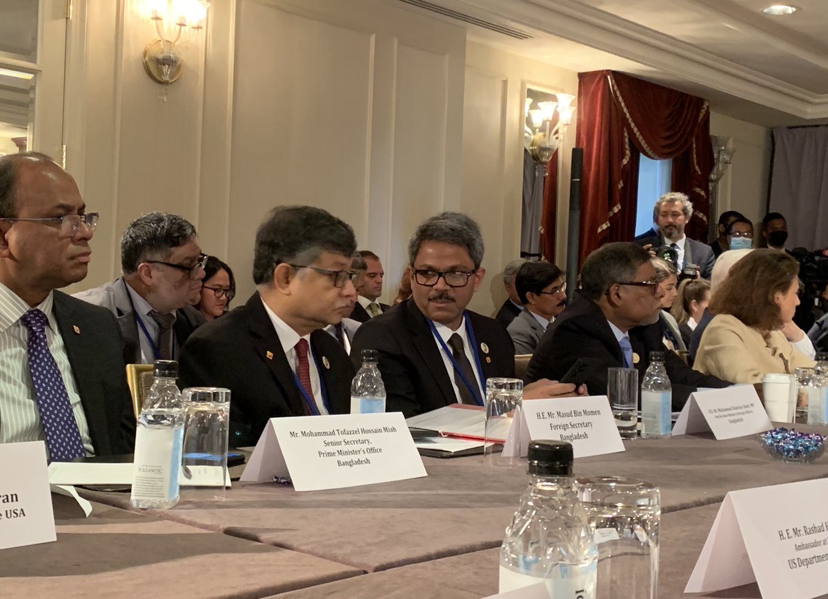 charlottaschly's tweet photo. 🇧🇩 #UNGA today strong voices of support from 🇺🇳 #UNHCR #IOM and countries including #Sweden 🇸🇪 to #Bangladesh for #Rohingyarefugeecrisis & calls for additional measures in view of situation in Myanmar @SwedenUN @SwedeninBD https://t.co/pil8Yg3odt
