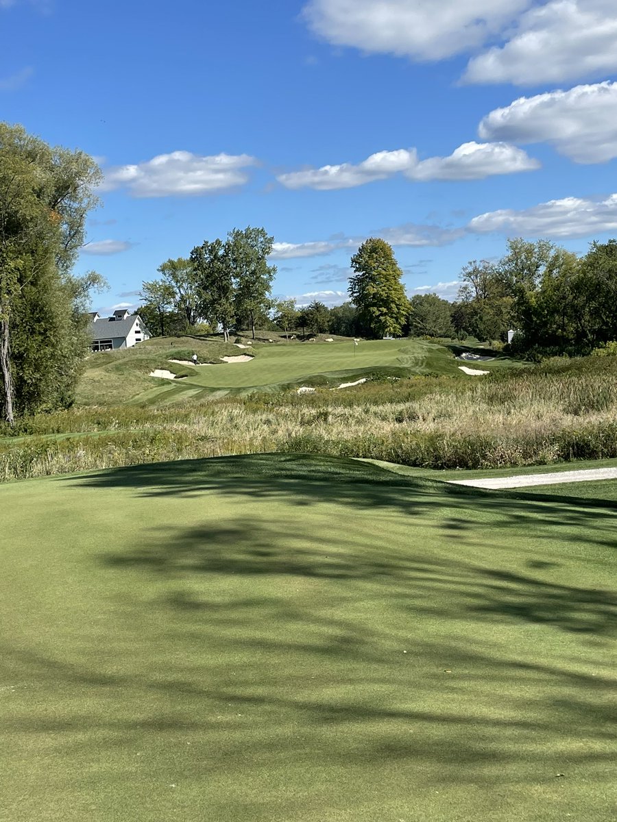 s_boudreau's tweet photo. Played @clublaclabelle today and boy did I come away impressed. All I can say is: bring your A-game on the greens. #wisconsingolf #threeputts #milwaukee https://t.co/QJ4oL3VqRy