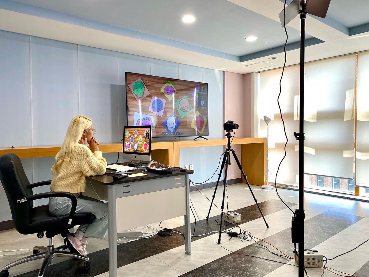 Our amazing ES Counselors are currently presenting an excellent parent information session about our social/emotional learning program. If you are unable to join live, we will post the recording on our ES Parents Corner later today: bit.ly/esparents
#sja_jeju @sja_jeju