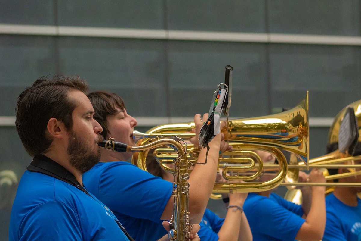 SJSUBands's tweet photo. Thank you for having us @vivacallesj!
#VivaCalleSJ #VCSJ #BuildingCommunityThroughFun
📷 Hana Garcia https://t.co/S3l4Ehoj21
