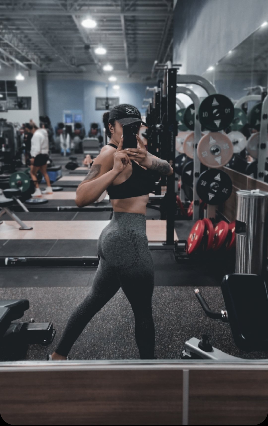 Gabby💖 on Twitter: "Gainz brought to you by @buckedup pre-workout. 🤌