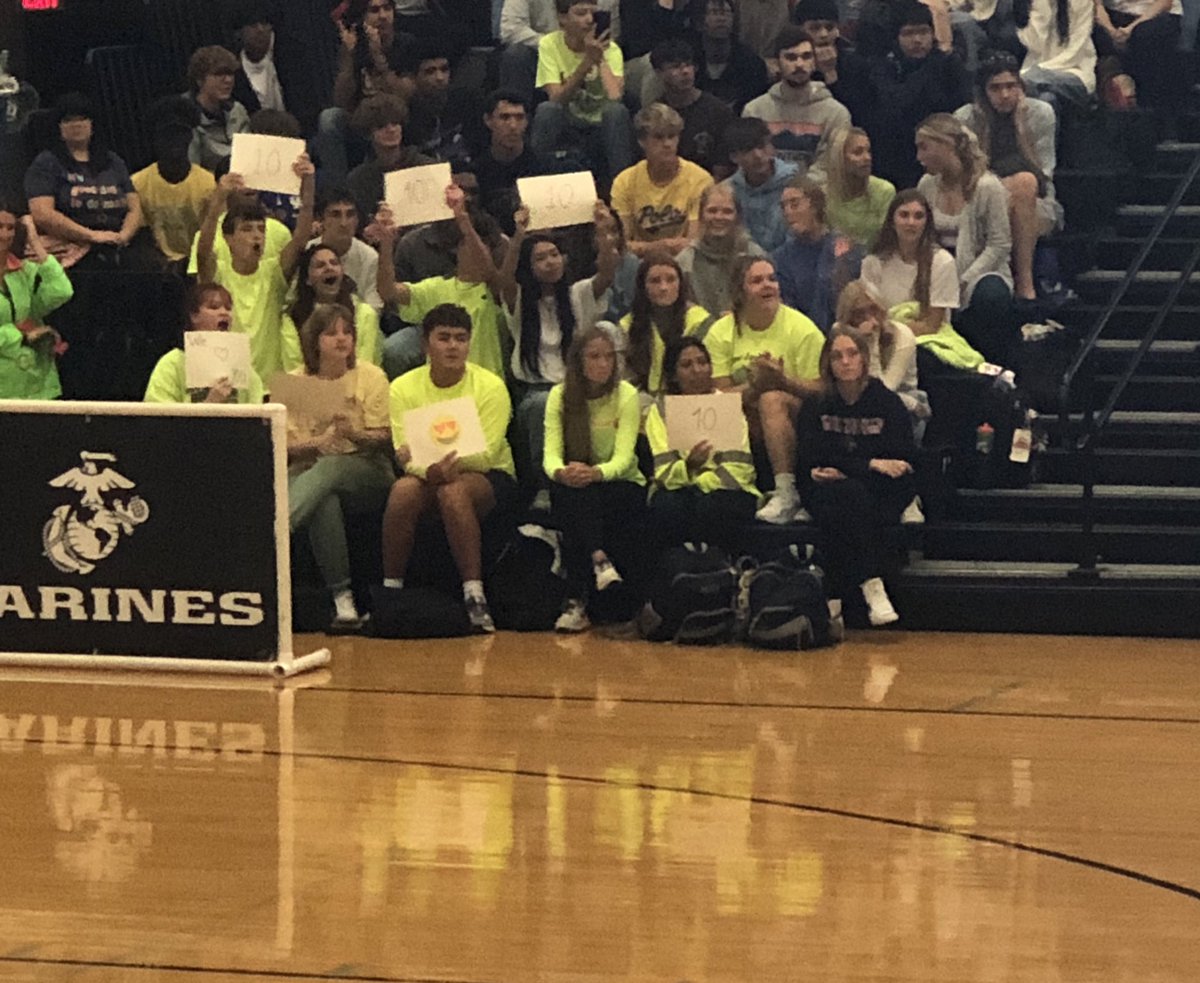 These sweet students made signs to encourage the performers at the <a href="/nohatetour/">No Hate Tour</a> BMX show today! Way to exemplify empathy Titans!