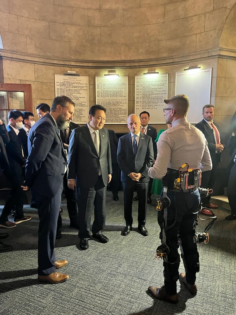 Alex Mihailidis tweet media