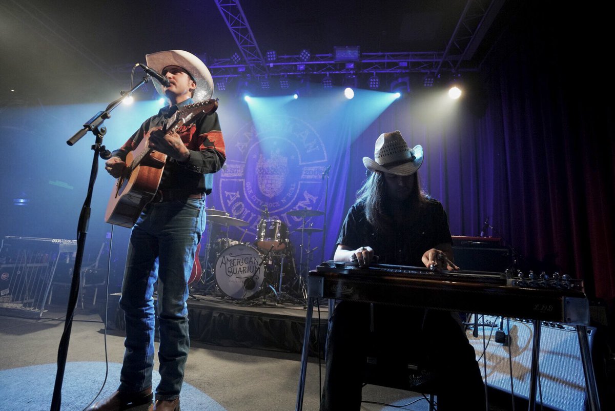 fantailmedia's tweet photo. .@thejessedaniel right now @FineLineMPLS opening for @USAquarium ; 📷 #instantpost for @FirstAvenue. #country #pedalsteel #ShoBud #FineLineMpls #supportlivemusicvenues https://t.co/Z88lcBxsvD