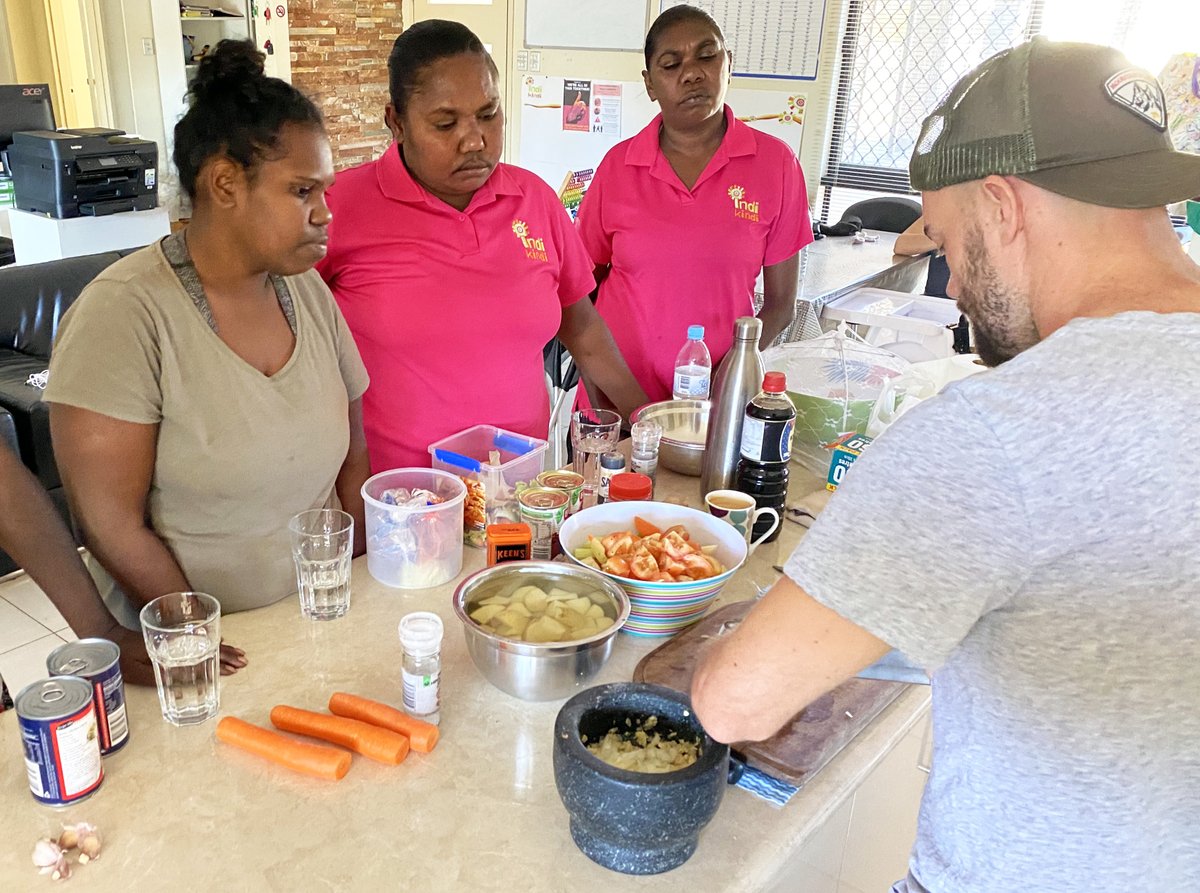 All our #earlyyears educators are trained in #nutrition &amp; safe food handling. We work closely with dieticians to develop menu plans that addresses the nutritional needs of the #Aboriginal children in our communities. bit.ly/3BZ9JzP
#MF10years @SNAICC <a href="/NACCHO/">natsumi</a>
