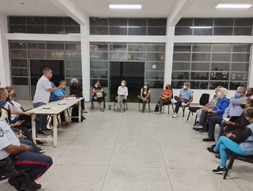 ApcLeoncio's tweet photo. #21Sep En la sede del Consejo Comunal #LosRuicesSocialista Urb. Los Ruices, parroquia #LeoncioMartínez, se realizó por instrucciones de nuestro Gobernador @HectoRodriguez, Asamblea con el Poder Popular de Los Ruices, liderada por el padrino Jassen Sánchez.
https://t.co/Et75oJirqq https://t.co/rBgKYmRkcV