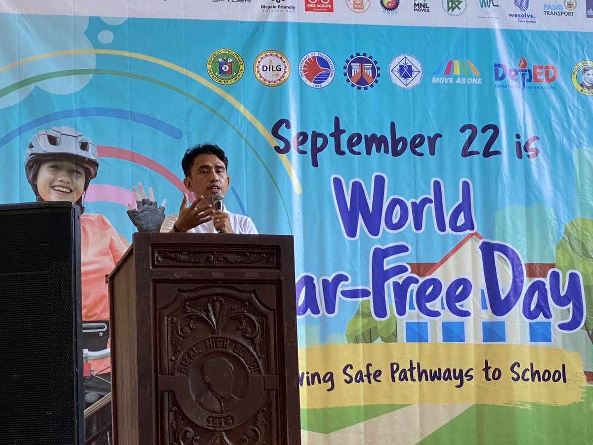 icsc_ph's tweet photo. ICSC inclusive mobility advisor &amp; @MNLMoves founder Aldrin Pelicano joined #WorldCarFreeDay celebrations yesterday at the @DepEd_PH main office &amp; Rizal High School in Pasig City. Check out this post for more details: https://t.co/8LnepFuojg. #BetterByBicycle #TogetherForMobility https://t.co/yKbHNDBwHF
